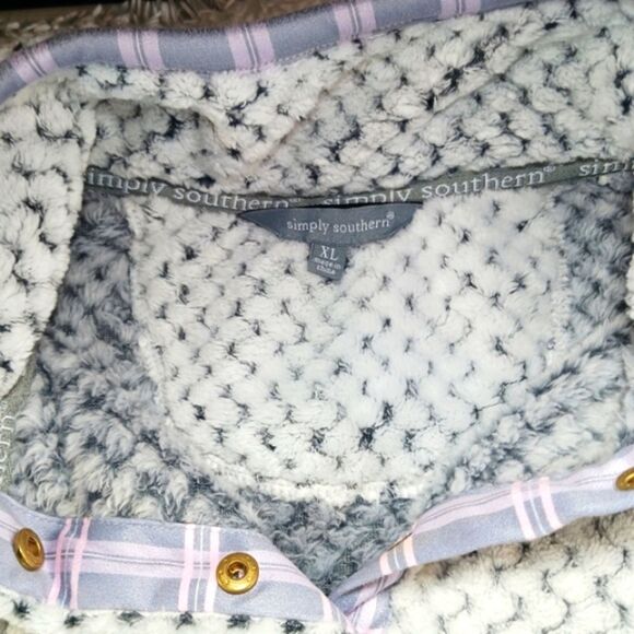 Simply Southern Gray Plush Fleece Pullover 1/4 Snap Button Sherpa Women's XL - Picture 4 of 10